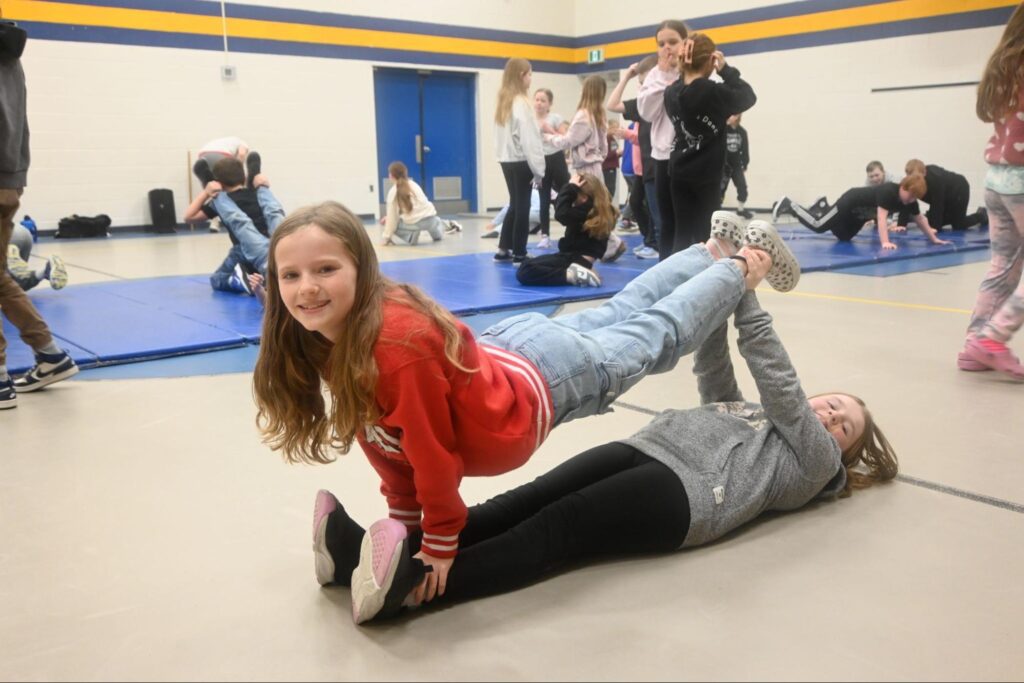 Mariposa Elementary School busts a move